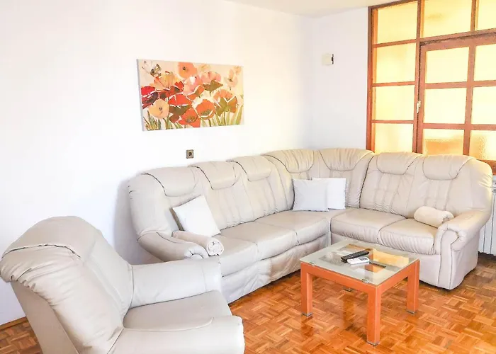 Donna Apartment
