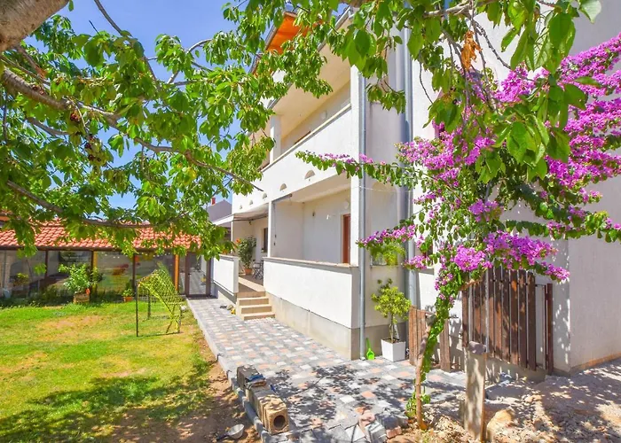 Donna * Biograd Na Moru